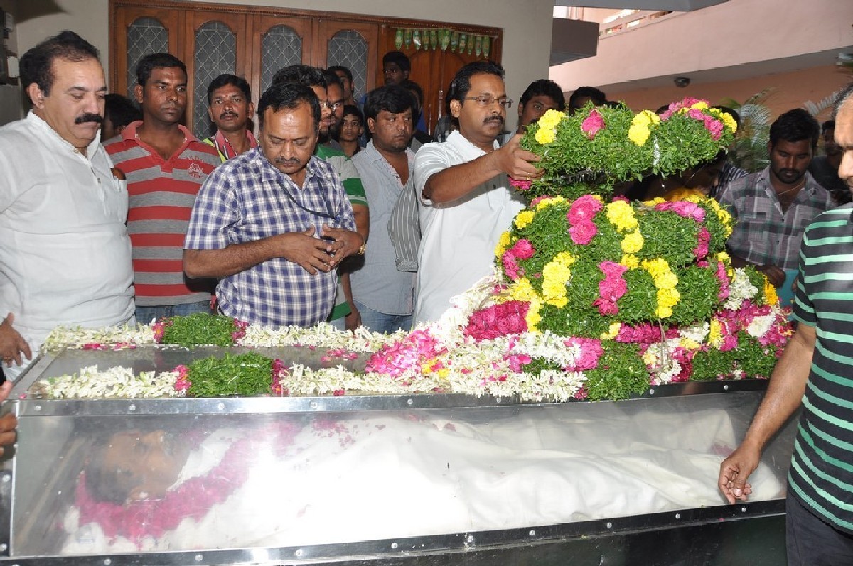 Dharmavarapu Condolences Photos - 57 / 179 photos