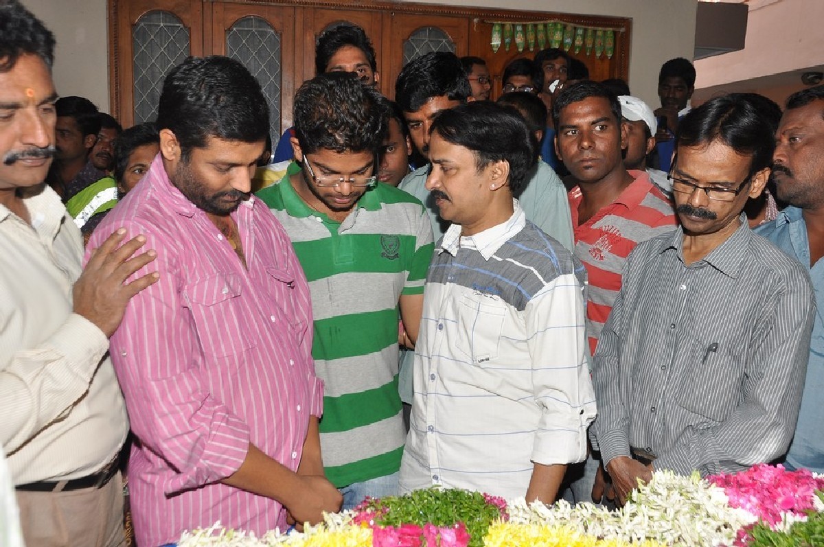 Dharmavarapu Condolences Photos - 84 / 179 photos