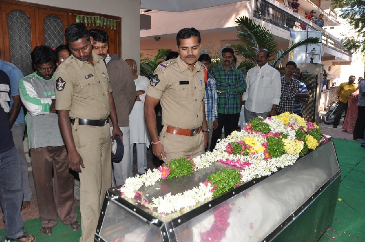 Dharmavarapu Condolences Photos - 116 / 179 photos