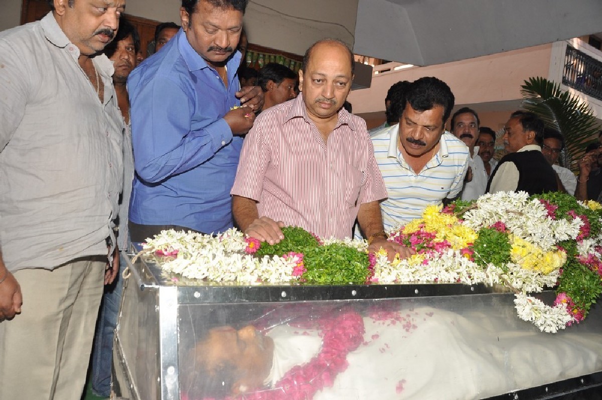 Dharmavarapu Condolences Photos - 119 / 179 photos