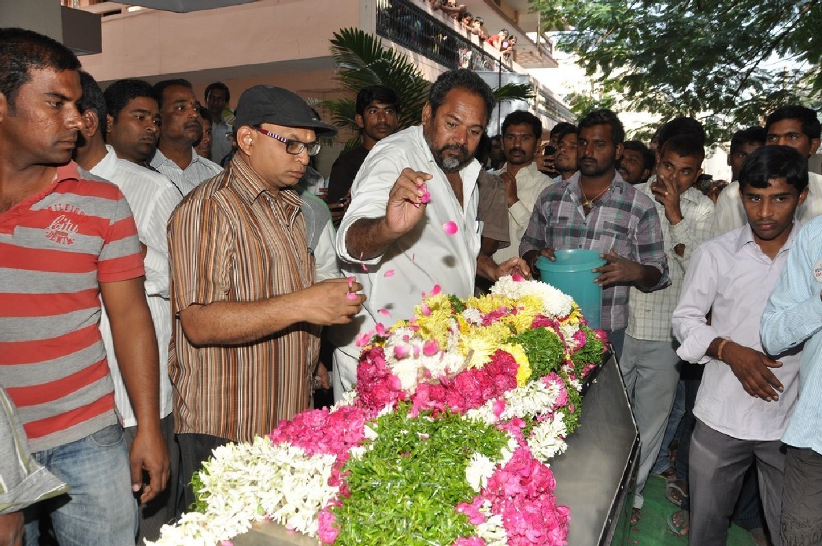 Dharmavarapu Condolences Photos - 124 / 179 photos