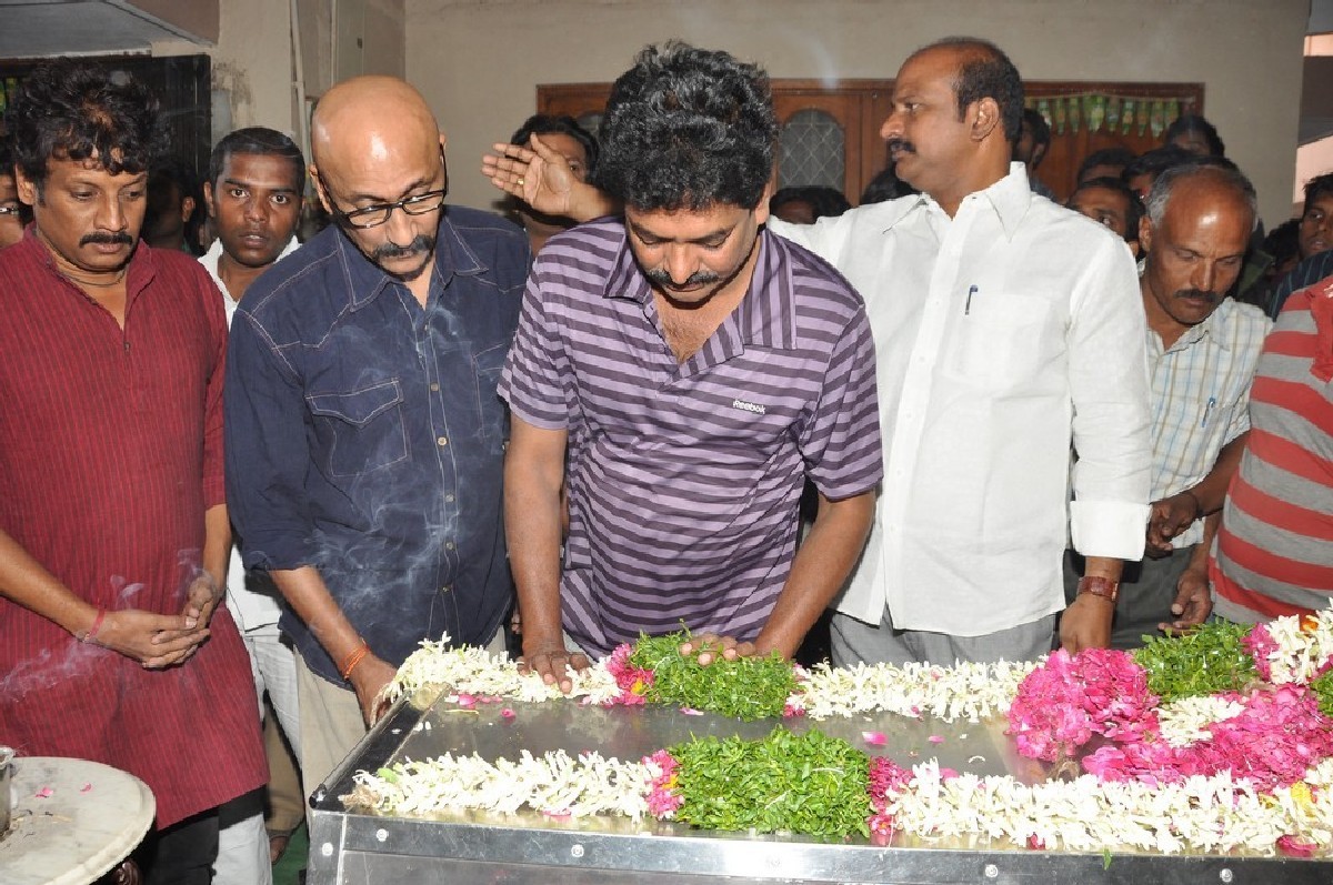 Dharmavarapu Condolences Photos - 126 / 179 photos