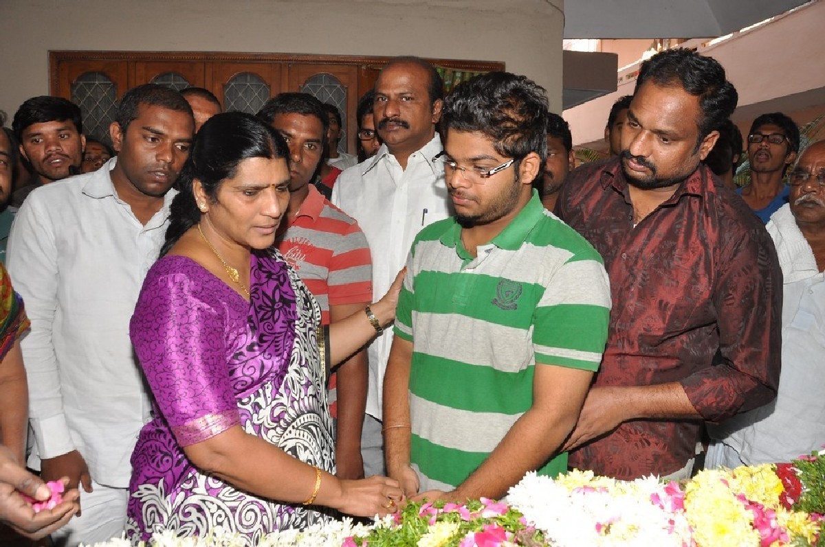 Dharmavarapu Condolences Photos - 150 / 179 photos