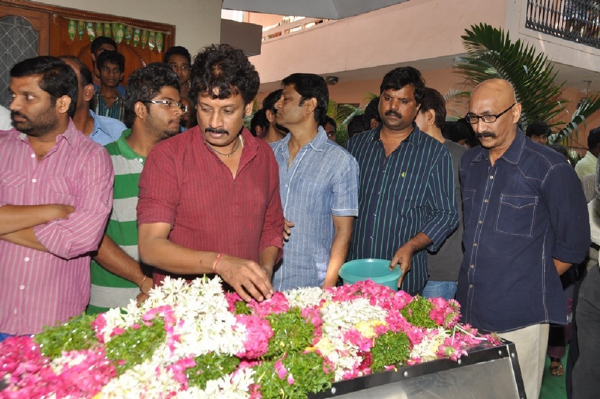 Dharmavarapu Condolences Photos - 153 / 179 photos