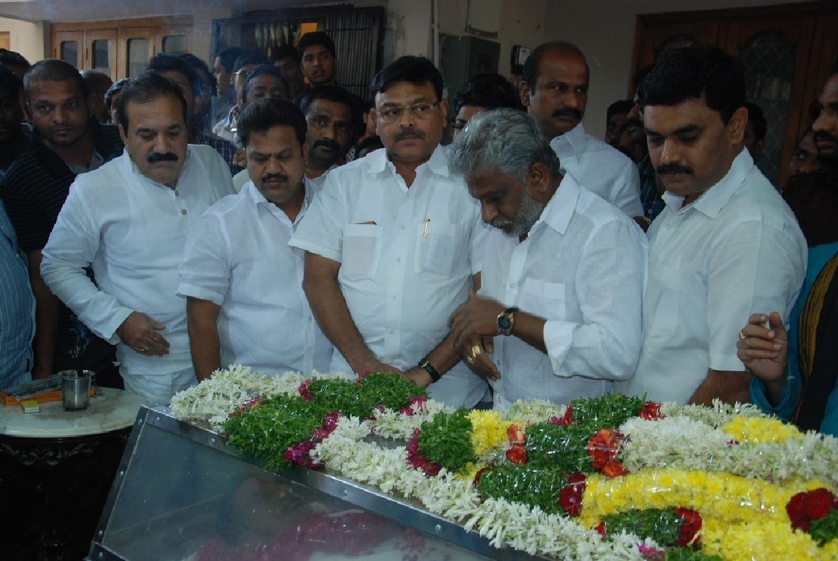 Dharmavarapu Condolences Photos - 156 / 179 photos