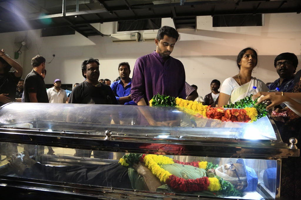 Director Balu Mahendra Condolence Photos - 180 / 203 photos