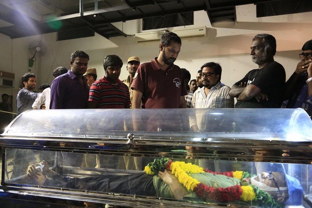 Director Balu Mahendra Condolence Photos - 201 / 203 photos