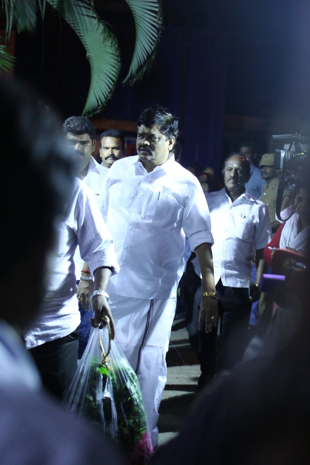 Director K Balachander Condolences Photos - 24 / 81 photos