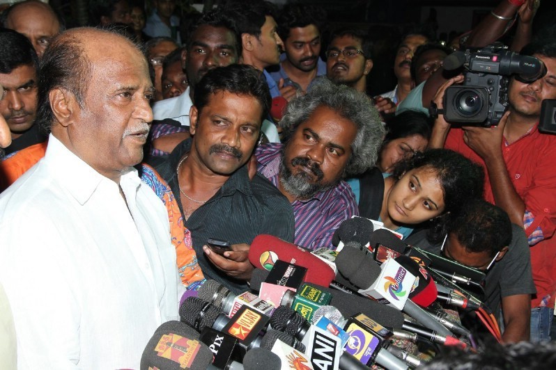 Director K Balachander Condolences Photos - 32 / 81 photos