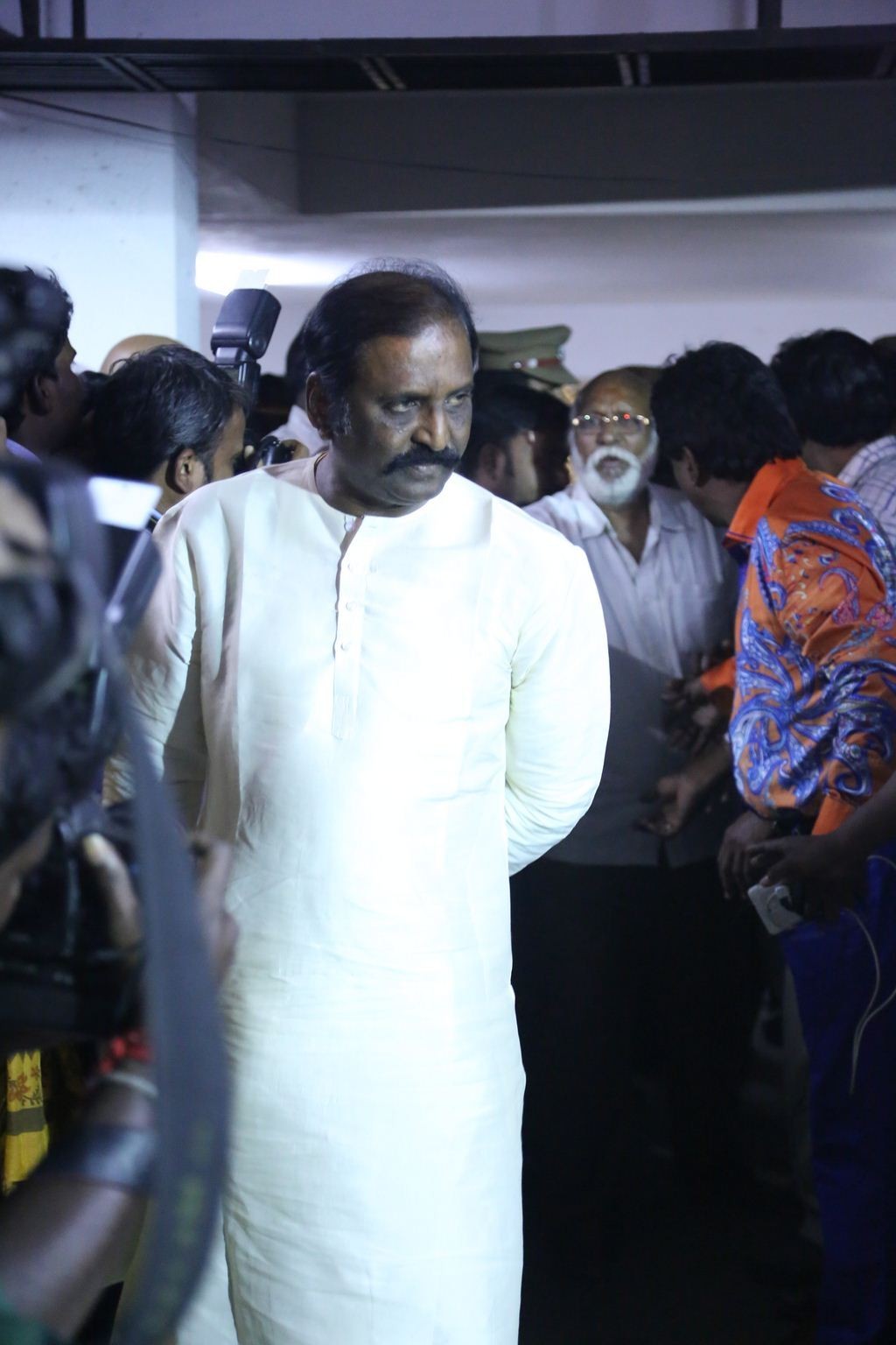 Director K Balachander Condolences Photos - 36 / 81 photos