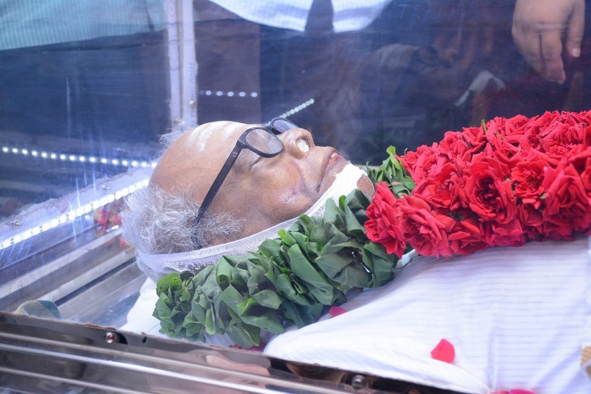 Director K Balachander Condolences Photos - 19 / 255 photos