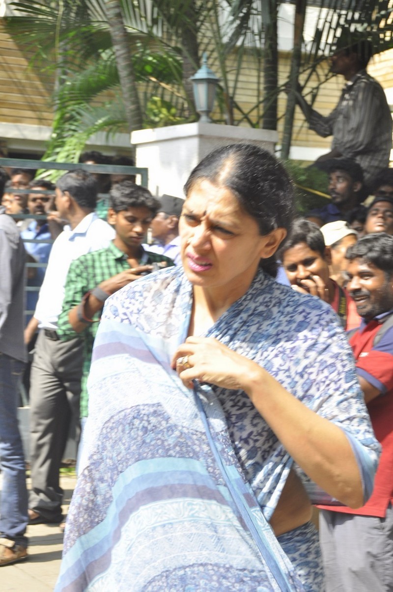 Director K Balachander Condolences Photos - 71 / 255 photos