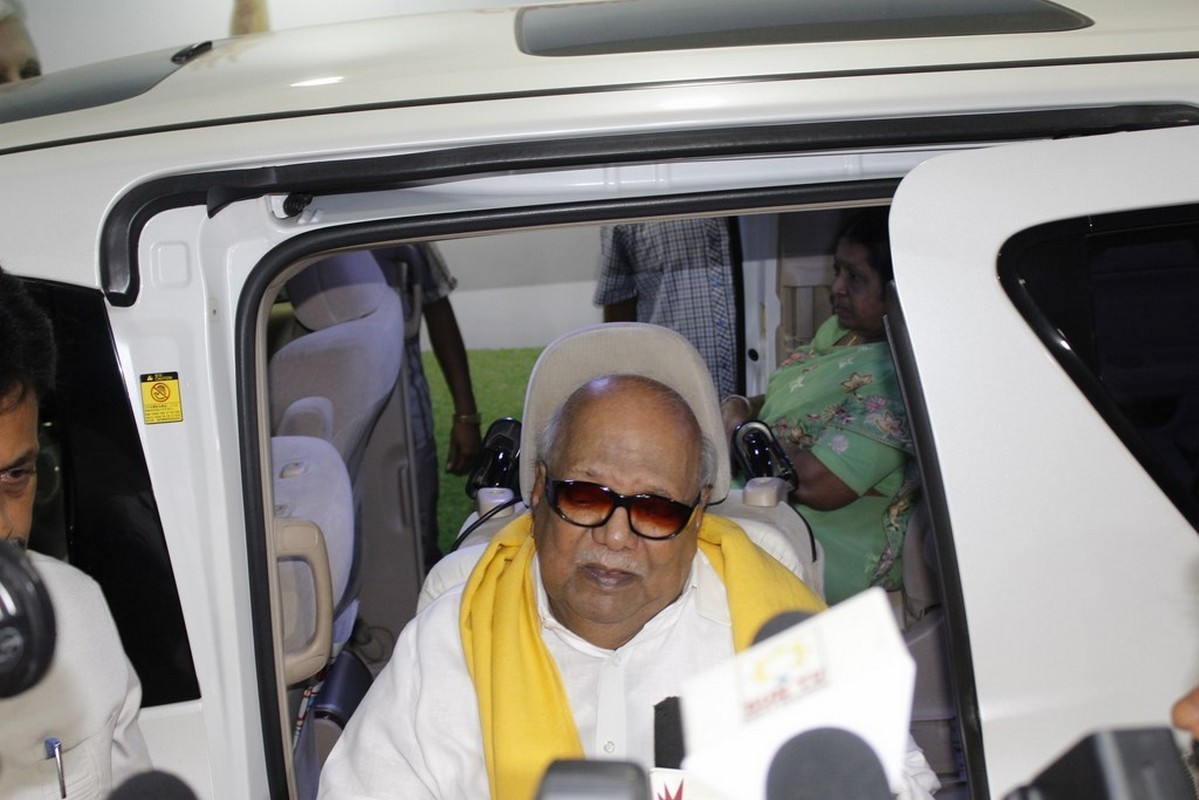 Director K Balachander Condolences Photos - 95 / 255 photos