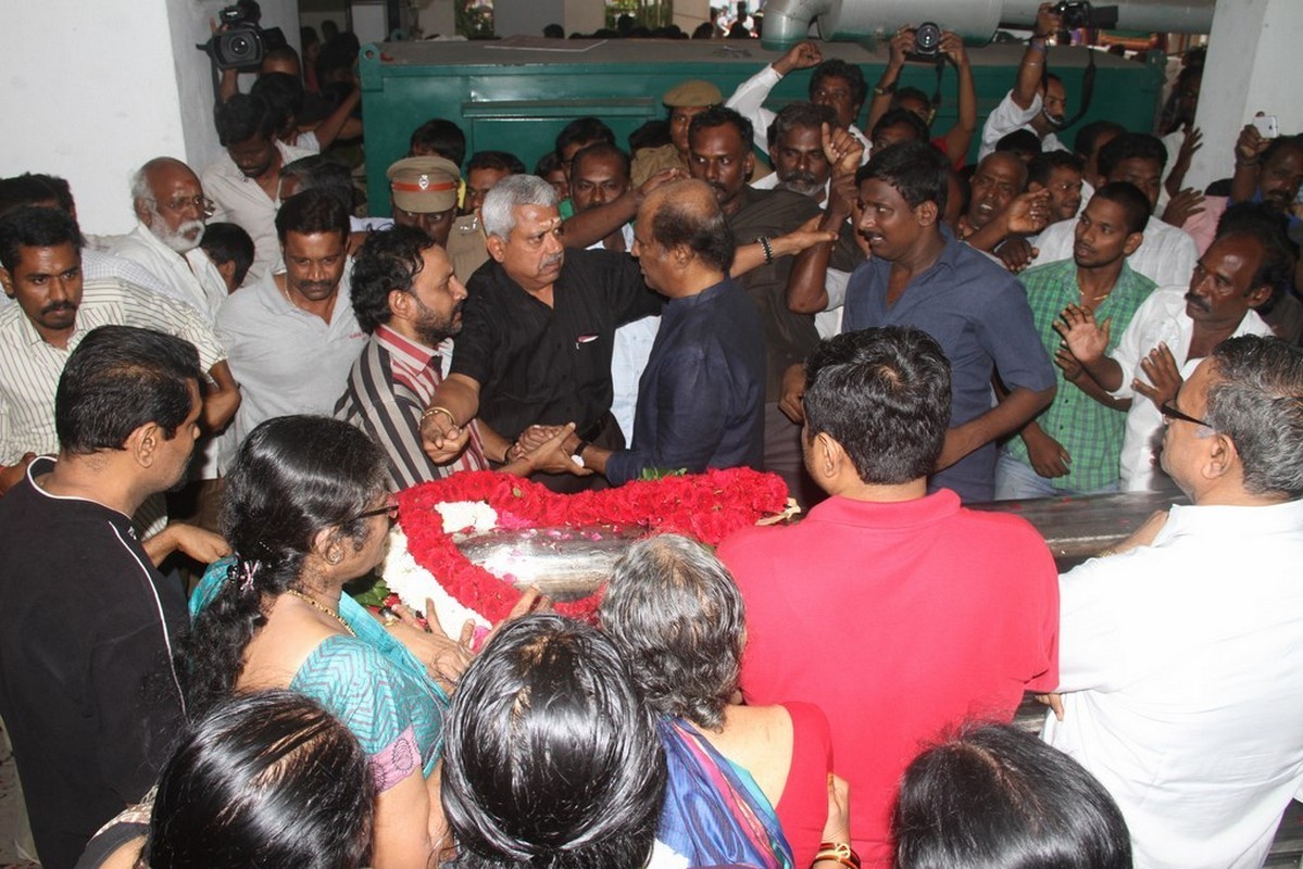 Director K Balachander Condolences Photos - 97 / 255 photos