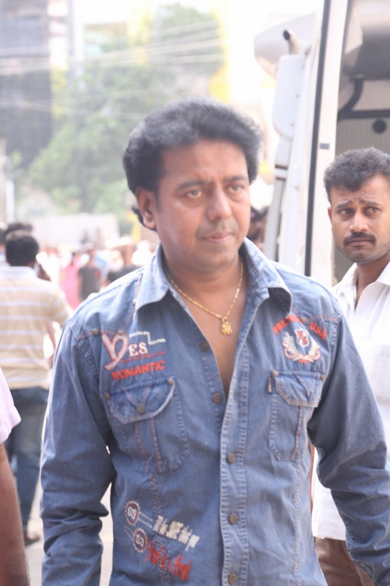 Director K Balachander Condolences Photos - 98 / 255 photos