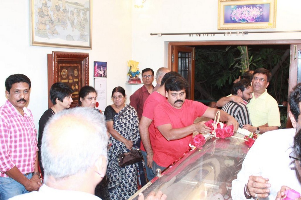Director K Balachander Condolences Photos - 104 / 255 photos
