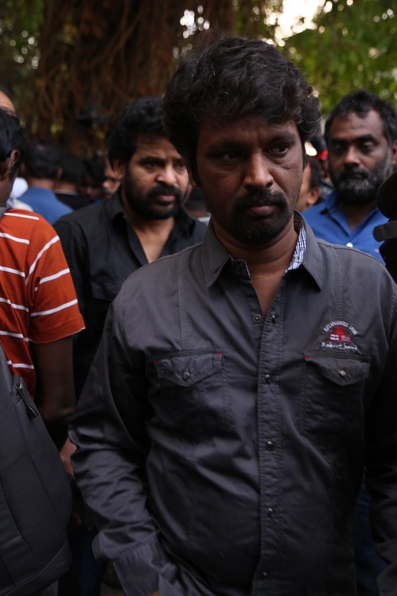 Director K Balachander Condolences Photos - 132 / 255 photos