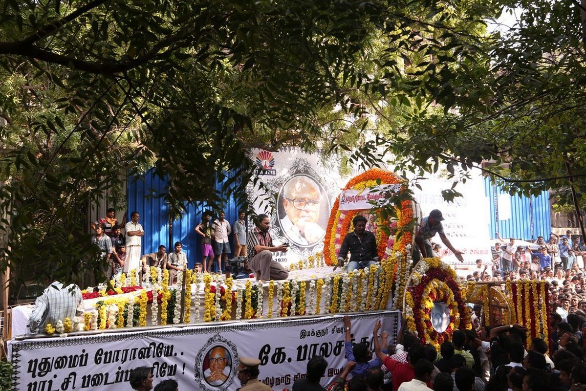 Director K Balachander Condolences Photos - 133 / 255 photos