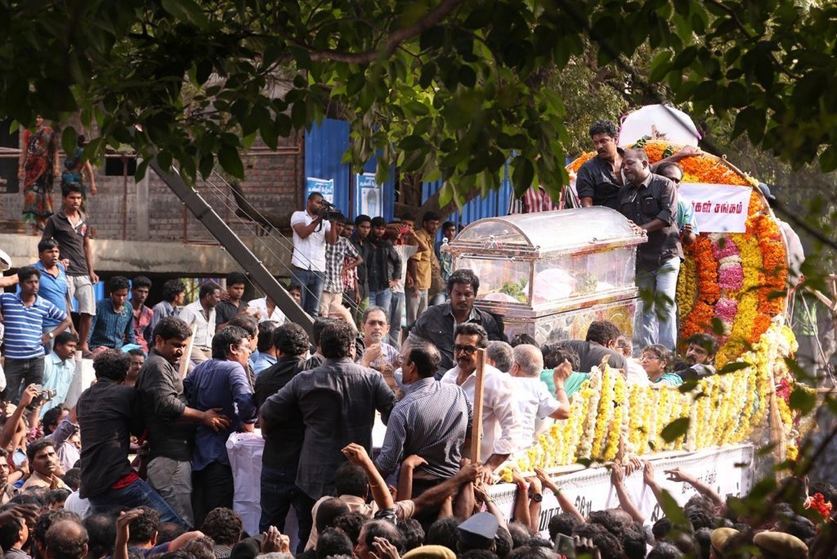 Director K Balachander Condolences Photos - 159 / 255 photos