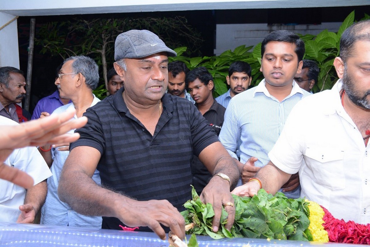 Director K Balachander Condolences Photos - 171 / 255 photos