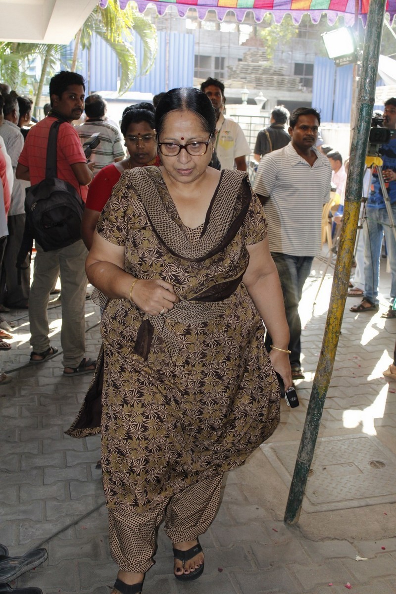 Director K Balachander Condolences Photos - 172 / 255 photos