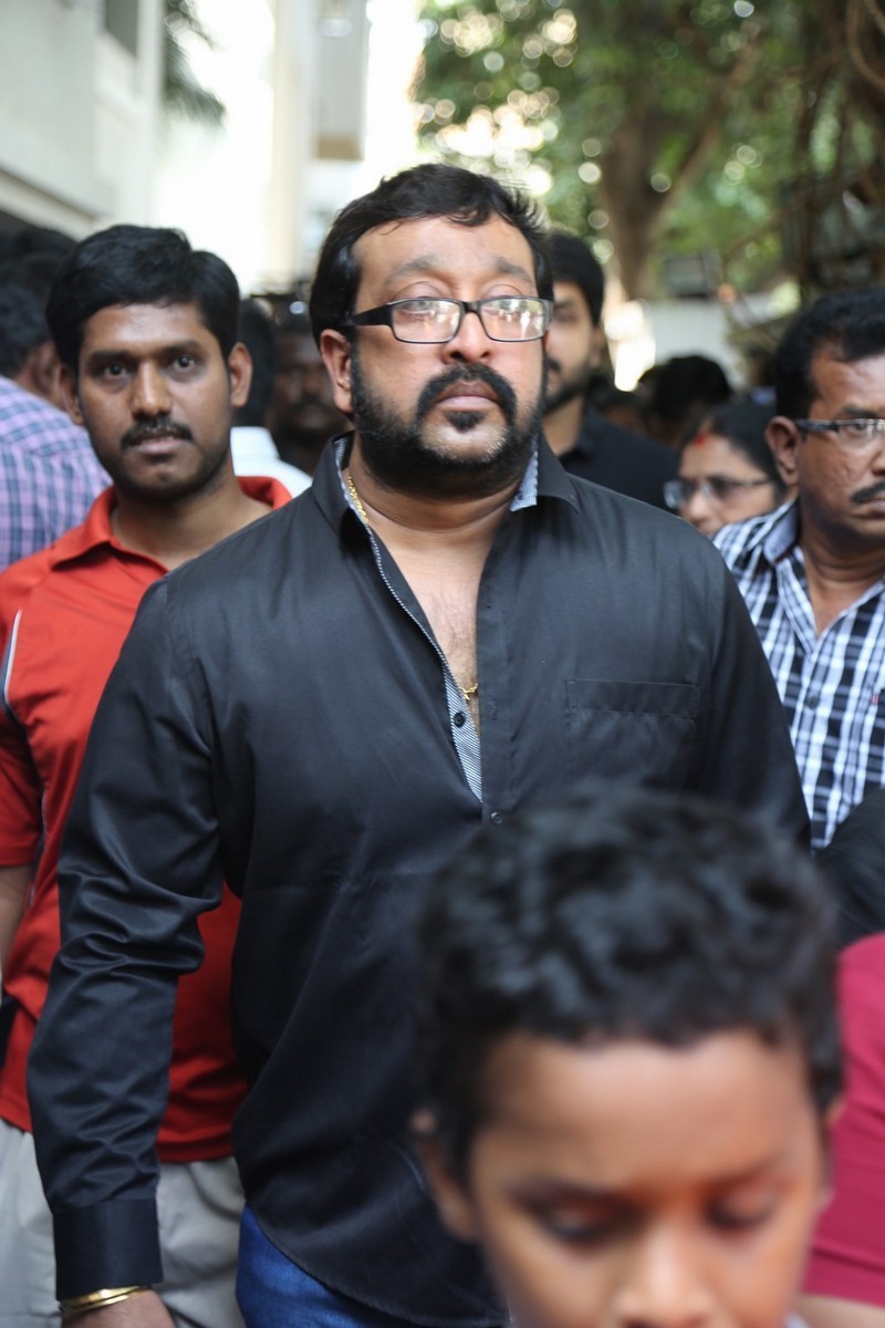 Director K Balachander Condolences Photos - 183 / 255 photos