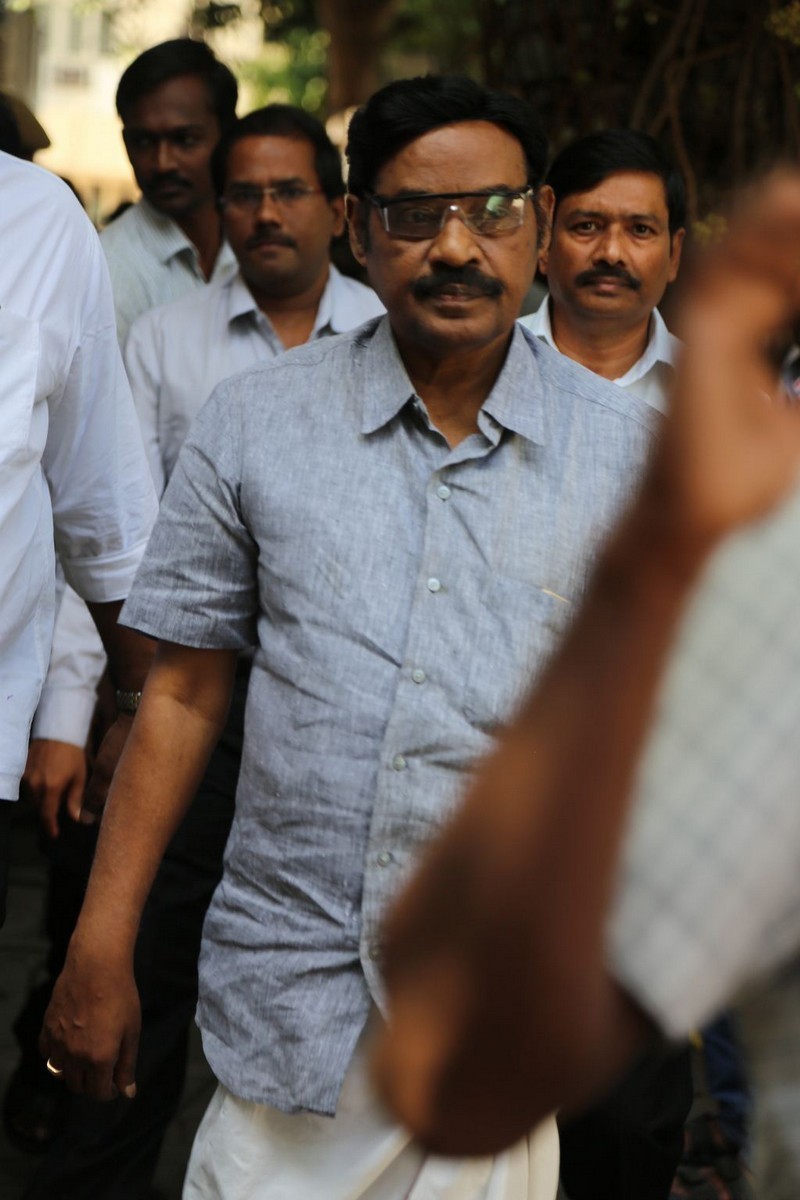 Director K Balachander Condolences Photos - 199 / 255 photos