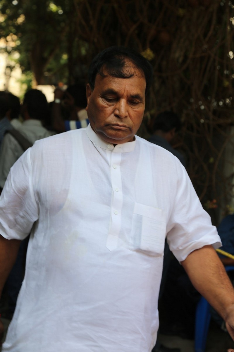 Director K Balachander Condolences Photos - 223 / 255 photos