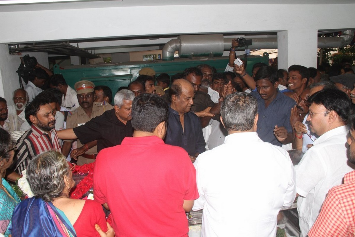 Director K Balachander Condolences Photos - 244 / 255 photos