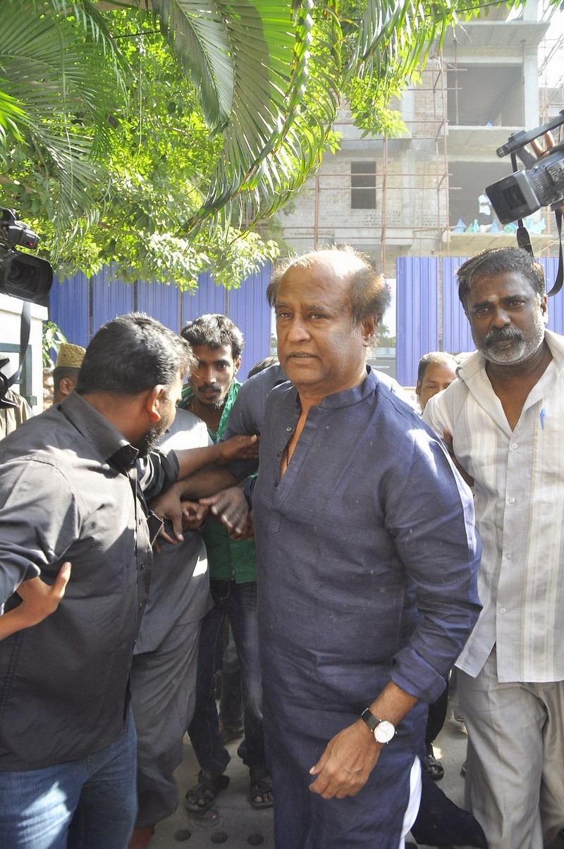 Director K Balachander Condolences Photos - 246 / 255 photos