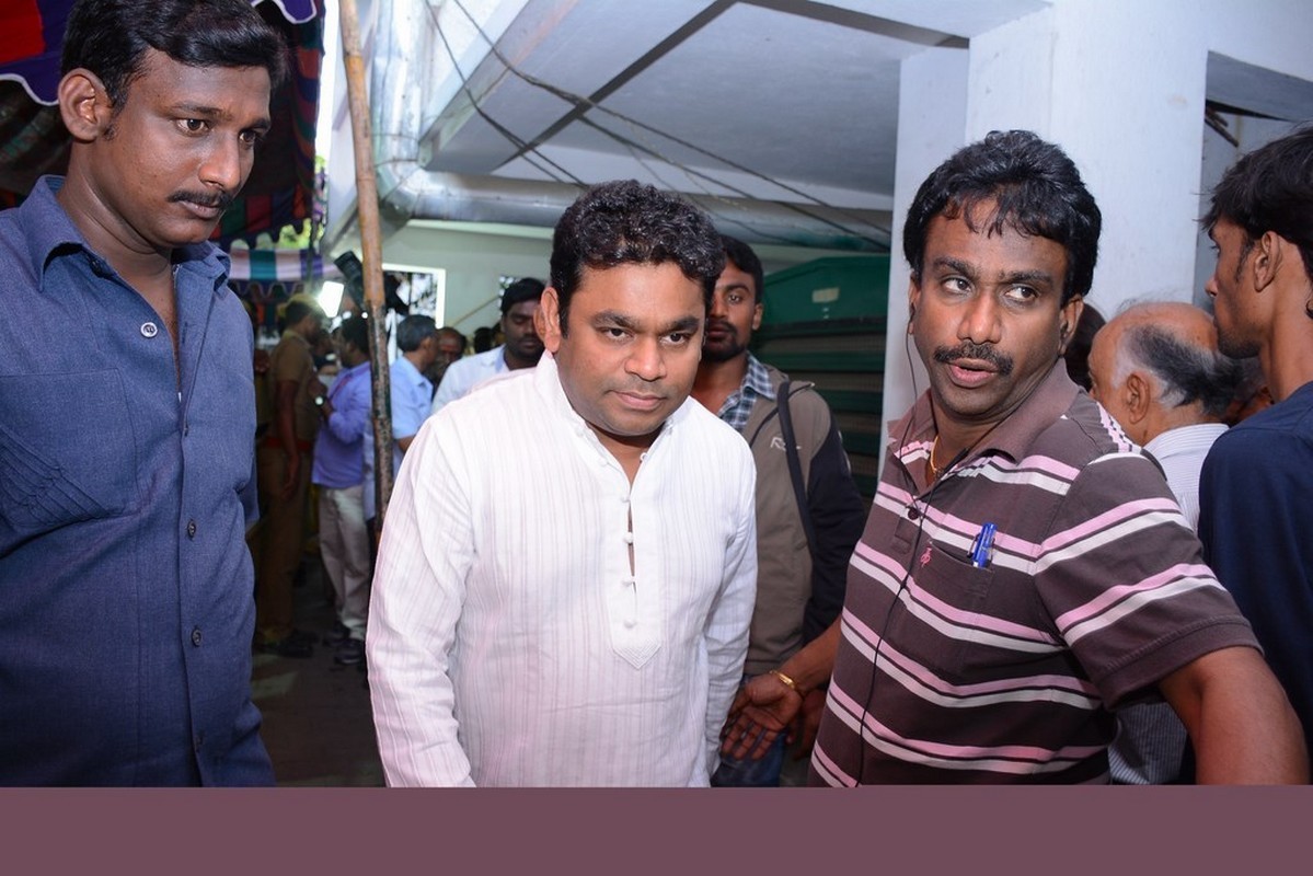 Director K Balachander Condolences Photos - 247 / 255 photos