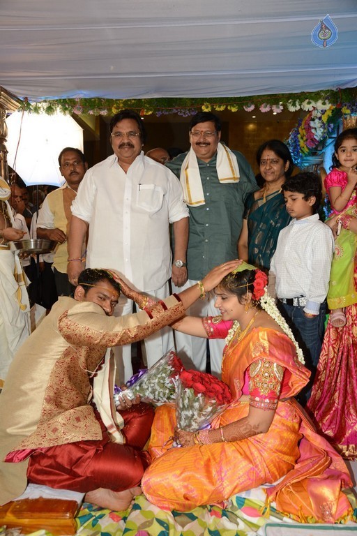 Director K Vasu Daughter Wedding Photos - 15 / 37 photos