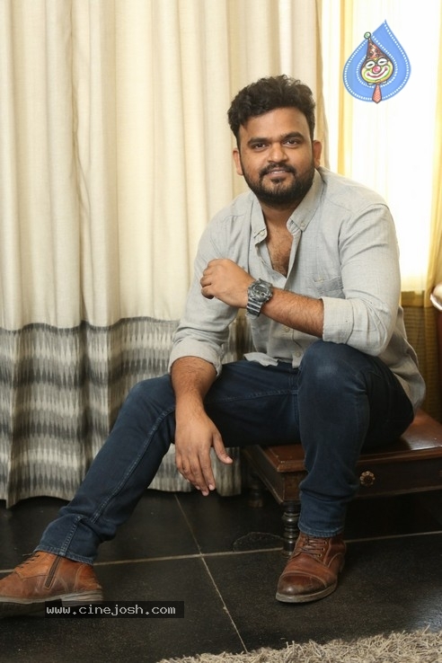 Director Sailesh Kolanu Photos - 14 / 21 photos