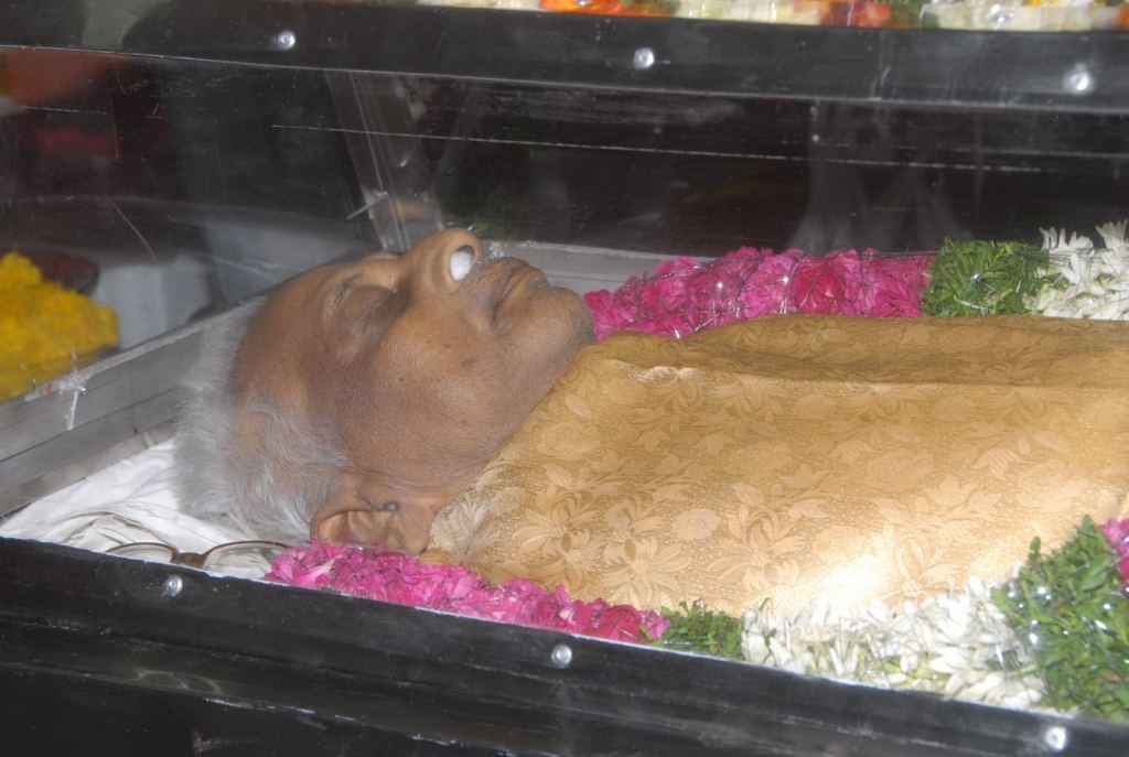 V Madhusudhana Rao Condolences Photos - 45 / 49 photos