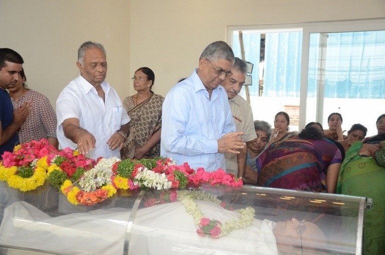 DR C Narayana Reddy Condolence Photos - 35 / 42 photos