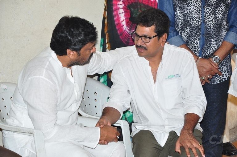 Edida Nageswara Rao Condolences Photos 1 - 23 / 126 photos