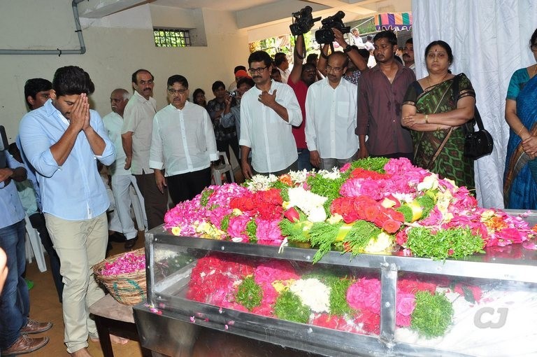 Edida Nageswara Rao Condolences Photos 1 - 47 / 126 photos