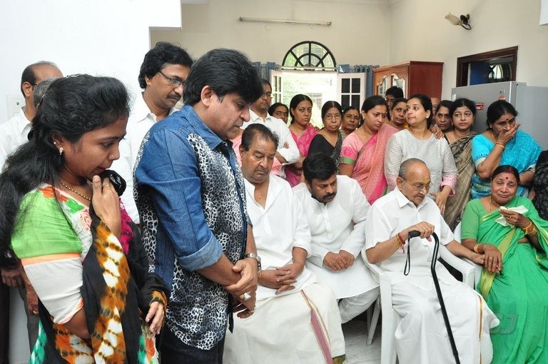 Edida Nageswara Rao Condolences Photos 1 - 49 / 126 photos