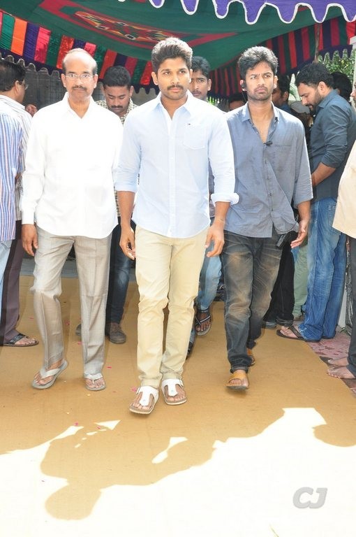 Edida Nageswara Rao Condolences Photos 1 - 55 / 126 photos