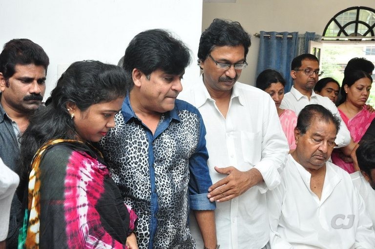 Edida Nageswara Rao Condolences Photos 1 - 73 / 126 photos