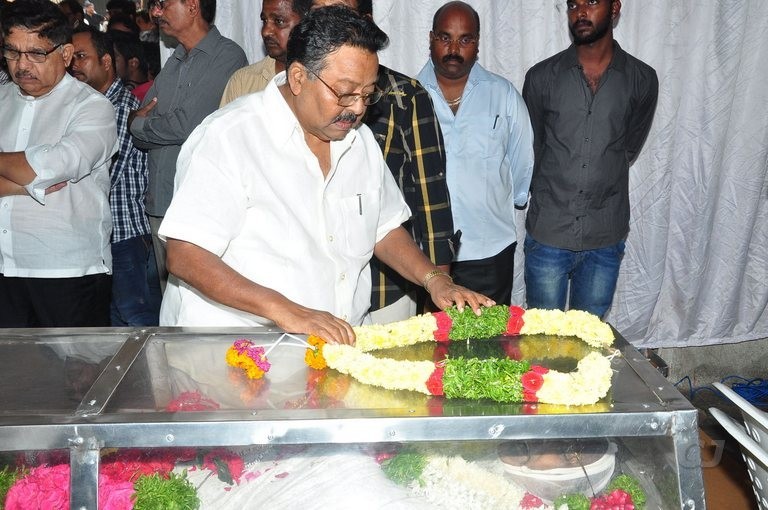 Edida Nageswara Rao Condolences Photos 1 - 83 / 126 photos