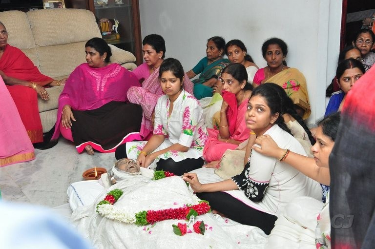 Edida Nageswara Rao Condolences Photos 1 - 103 / 126 photos