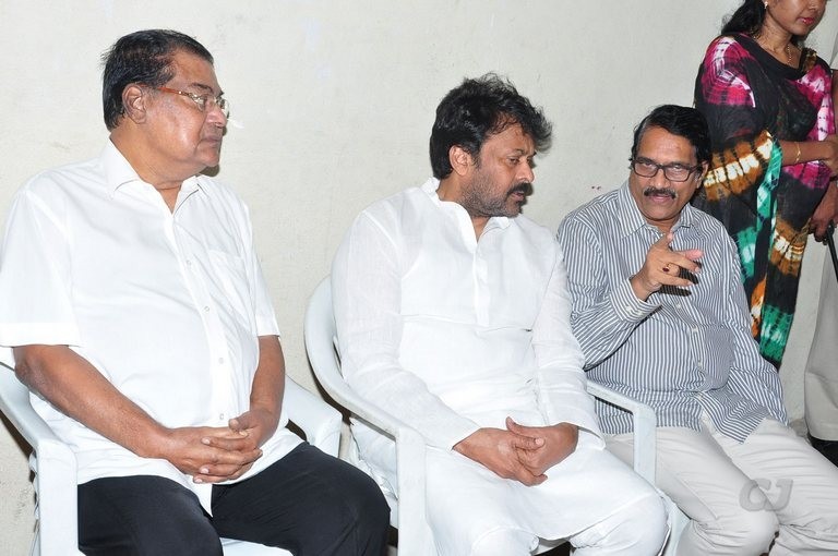 Edida Nageswara Rao Condolences Photos 2 - 2 / 138 photos