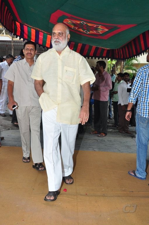 Edida Nageswara Rao Condolences Photos 2 - 3 / 138 photos