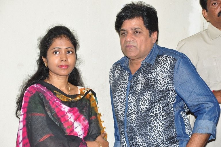 Edida Nageswara Rao Condolences Photos 2 - 32 / 138 photos