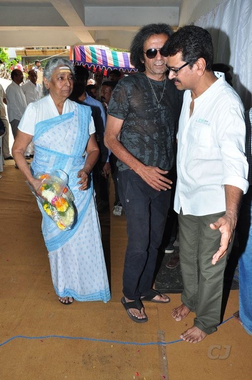 Edida Nageswara Rao Condolences Photos 2 - 33 / 138 photos