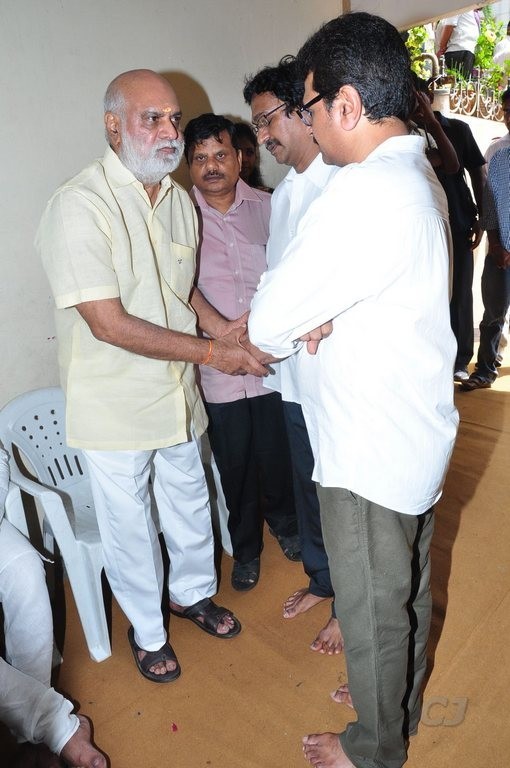 Edida Nageswara Rao Condolences Photos 2 - 35 / 138 photos