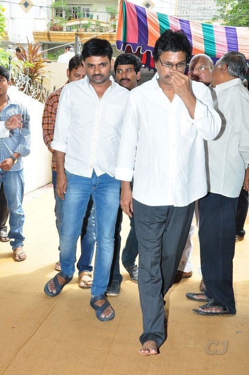 Edida Nageswara Rao Condolences Photos 2 - 37 / 138 photos