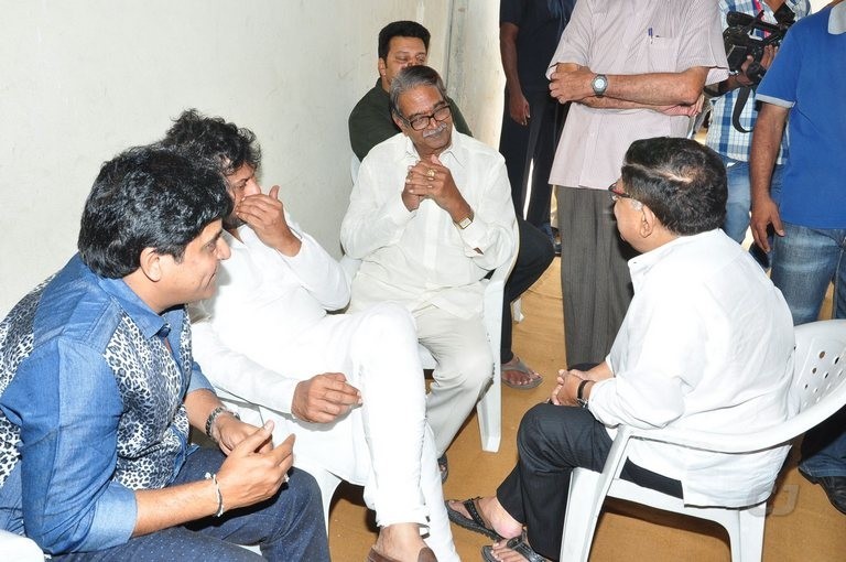 Edida Nageswara Rao Condolences Photos 2 - 48 / 138 photos