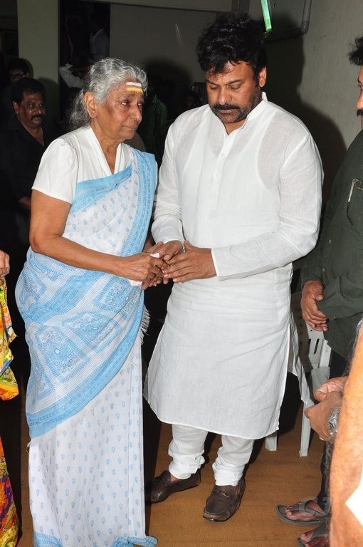 Edida Nageswara Rao Condolences Photos 2 - 51 / 138 photos
